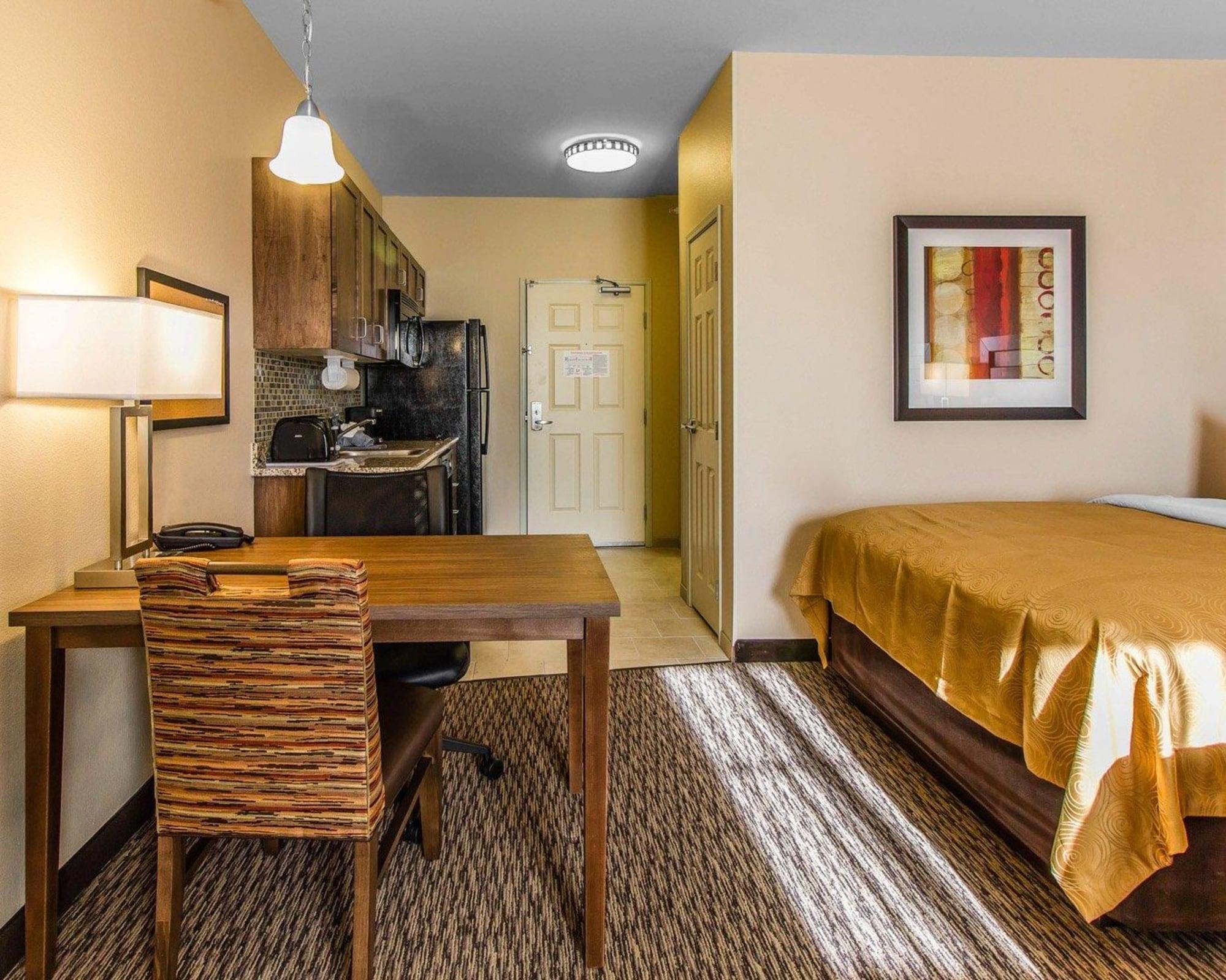 Mainstay Suites Watford City - Event Center Exterior foto