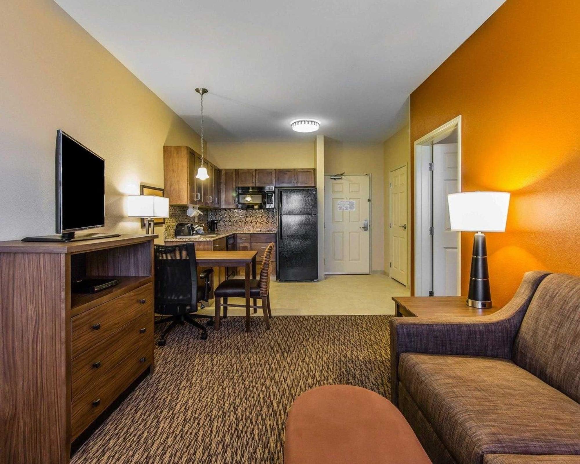 Mainstay Suites Watford City - Event Center Exterior foto
