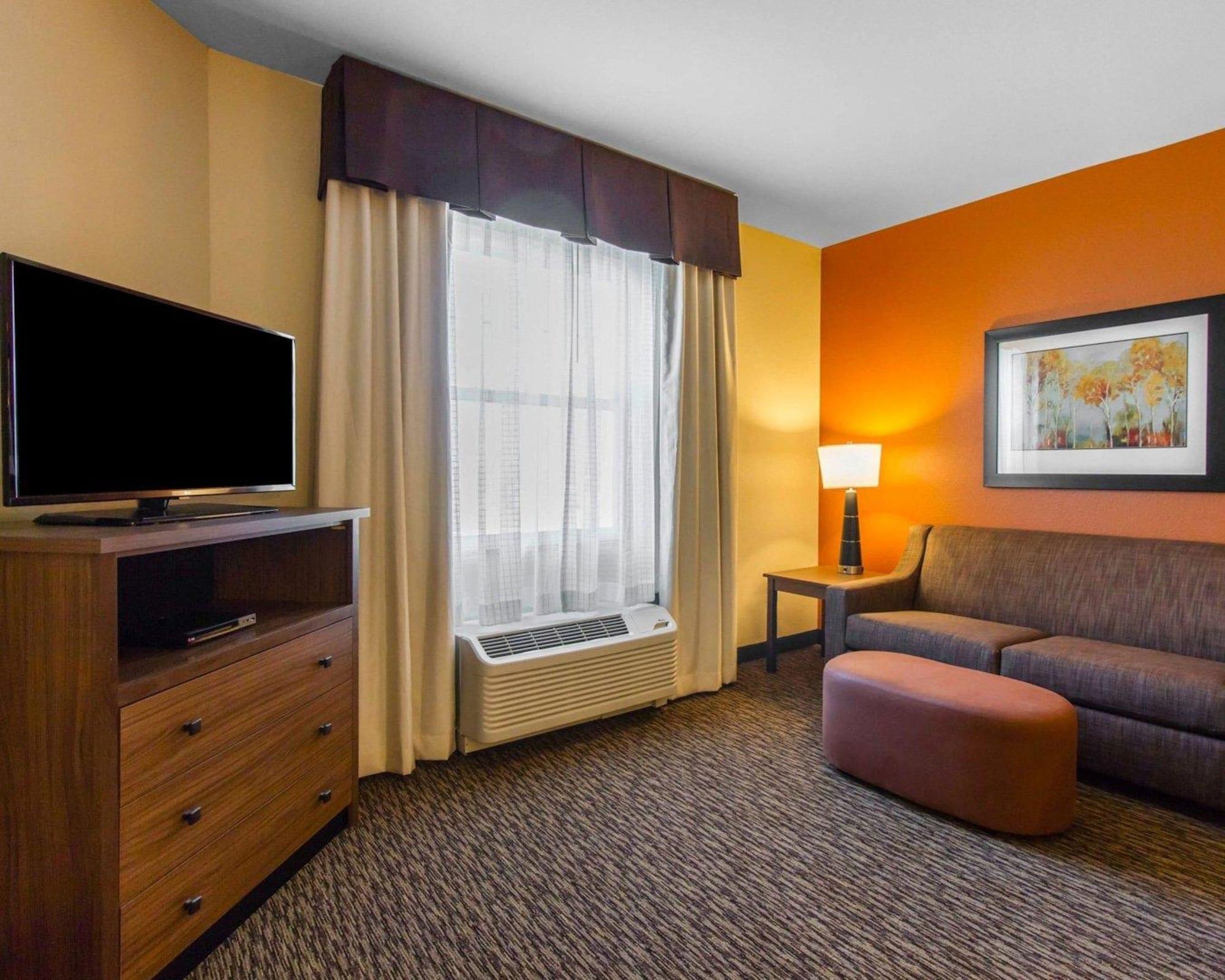 Mainstay Suites Watford City - Event Center Exterior foto