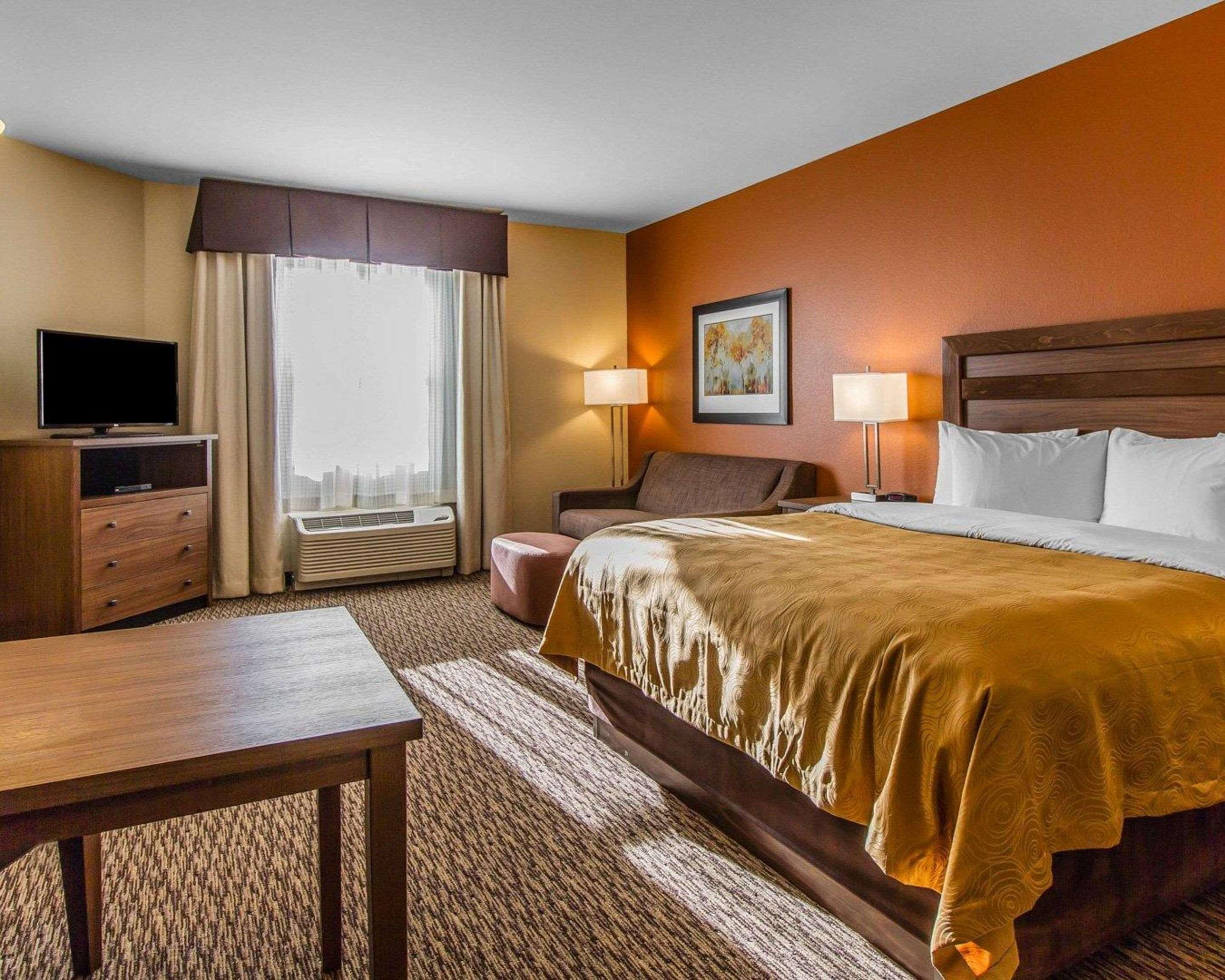 Mainstay Suites Watford City - Event Center Exterior foto