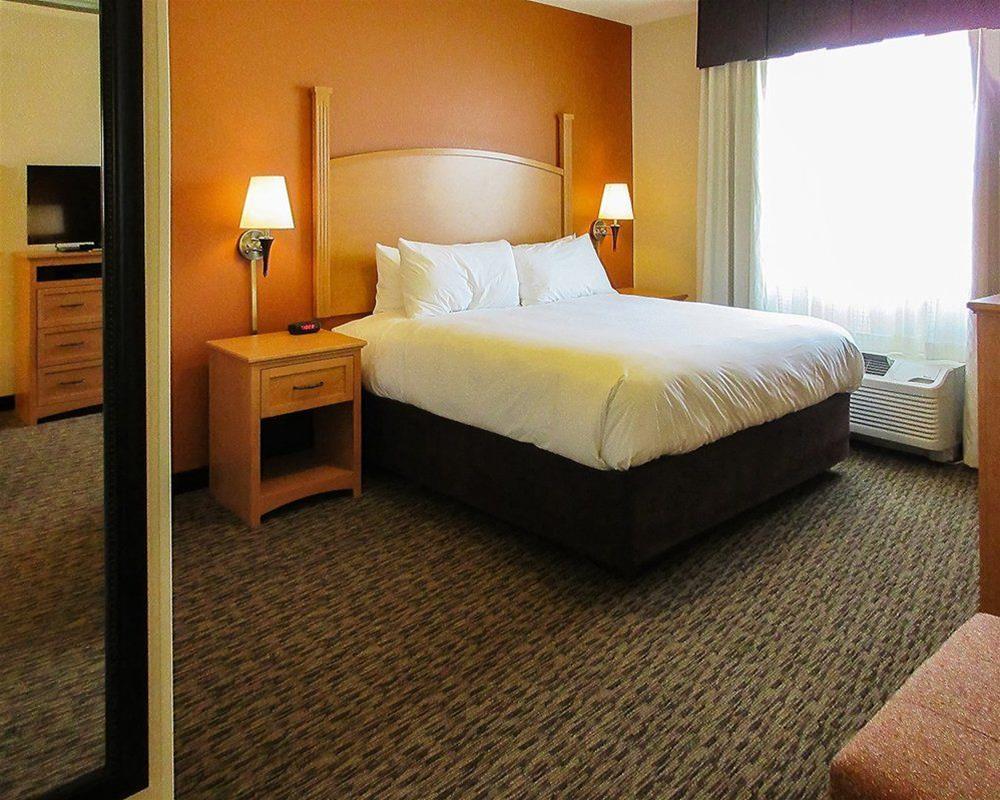 Mainstay Suites Watford City - Event Center Exterior foto
