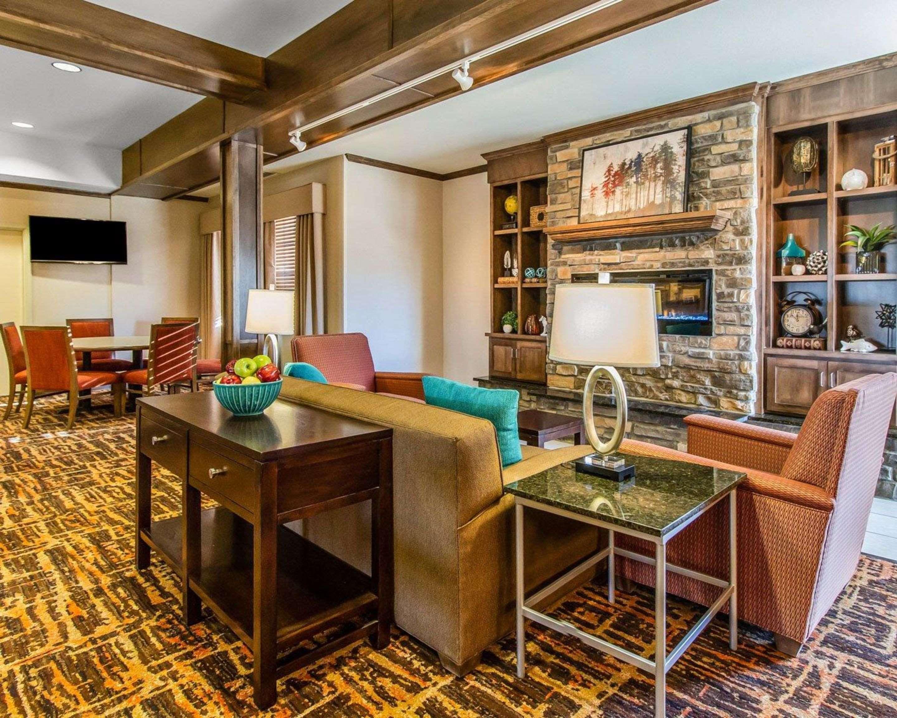 Mainstay Suites Watford City - Event Center Exterior foto