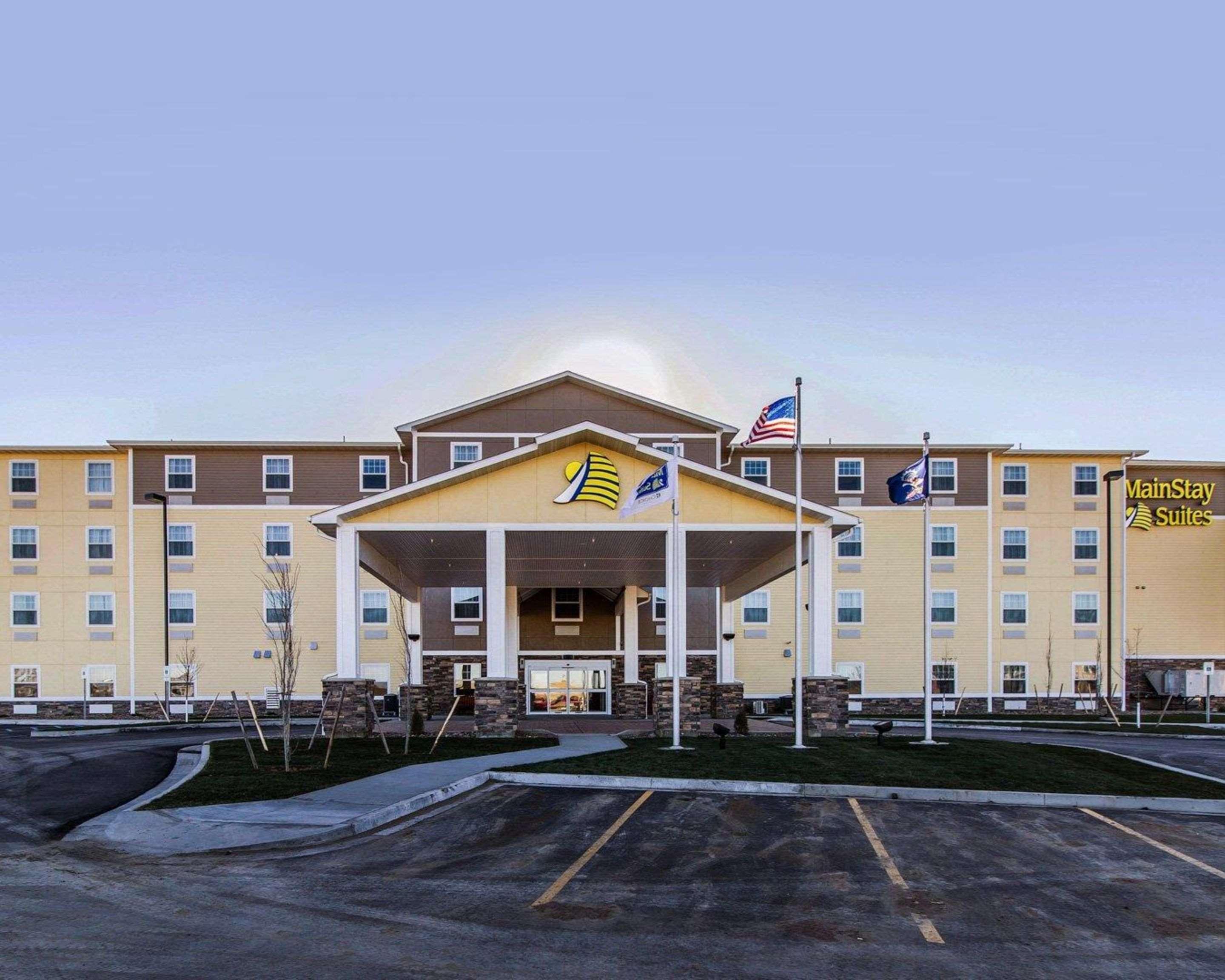 Mainstay Suites Watford City - Event Center Exterior foto